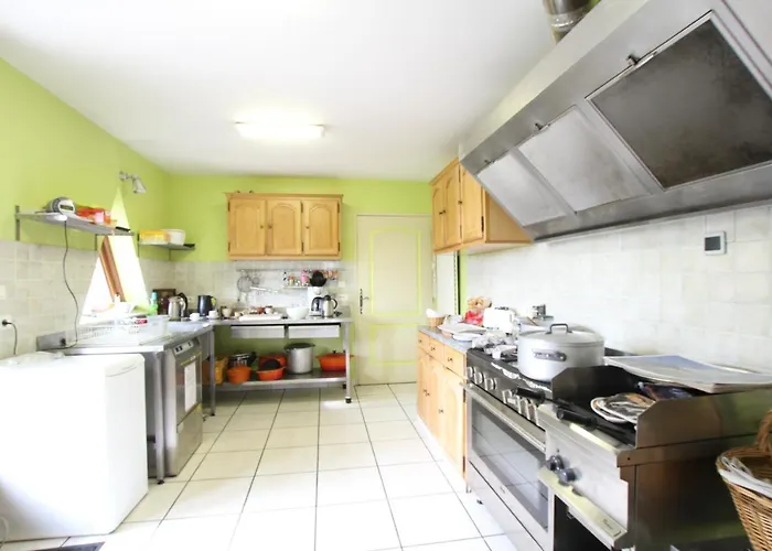 L'espiatet فندق مبيت وإفطار *